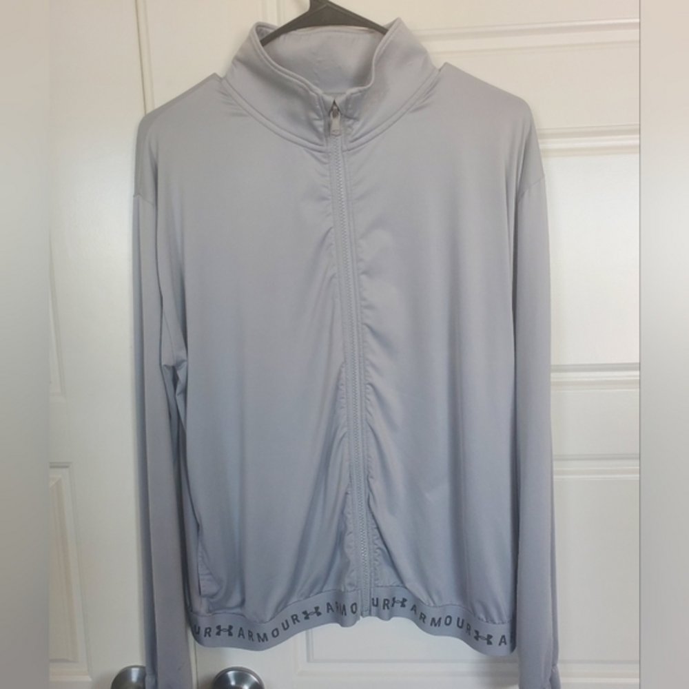 Under Armour jacket medium‎